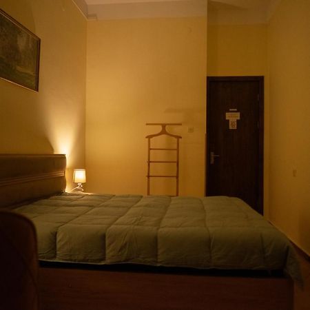 Guesthouse Hillside Tbilisi Ngoại thất bức ảnh