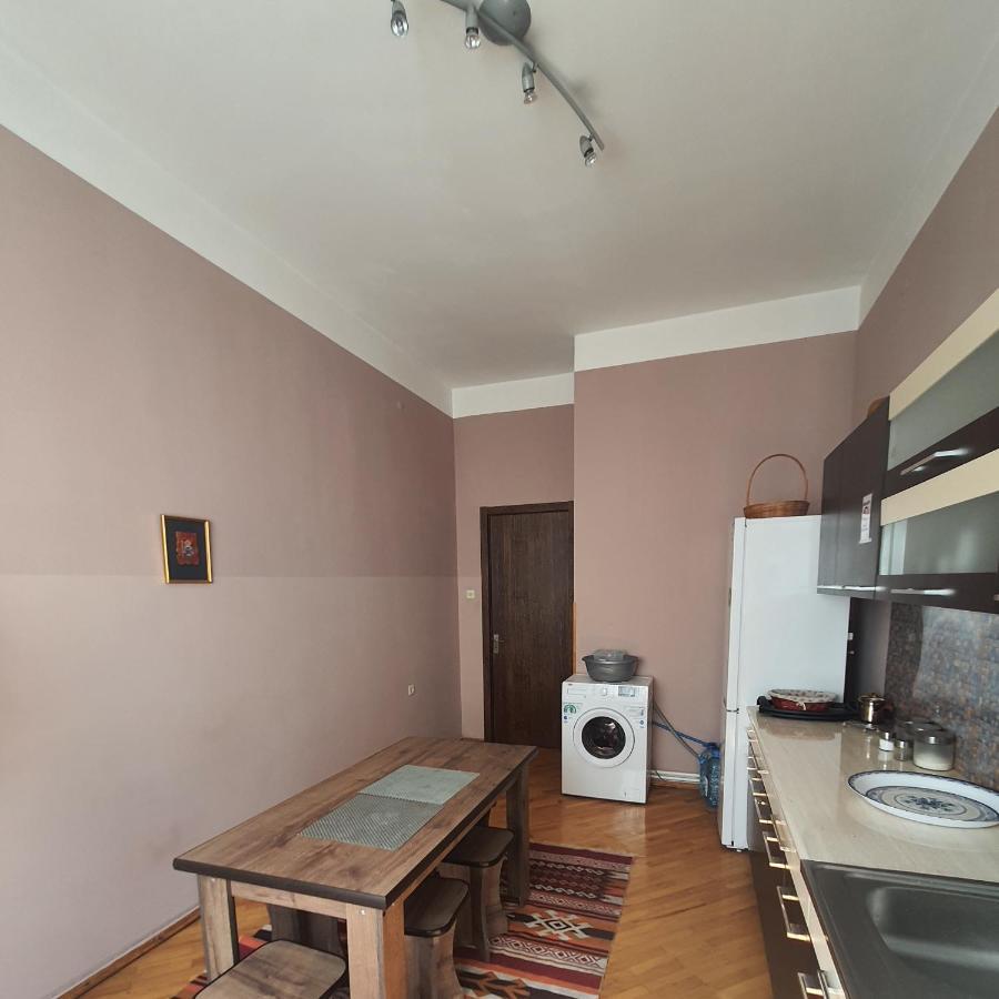 Guesthouse Hillside Tbilisi Ngoại thất bức ảnh