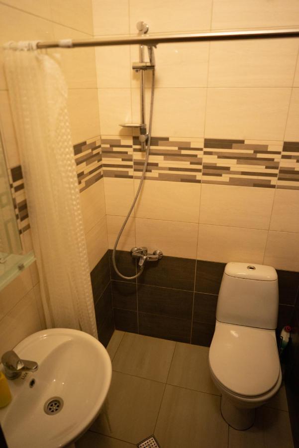 Guesthouse Hillside Tbilisi Ngoại thất bức ảnh