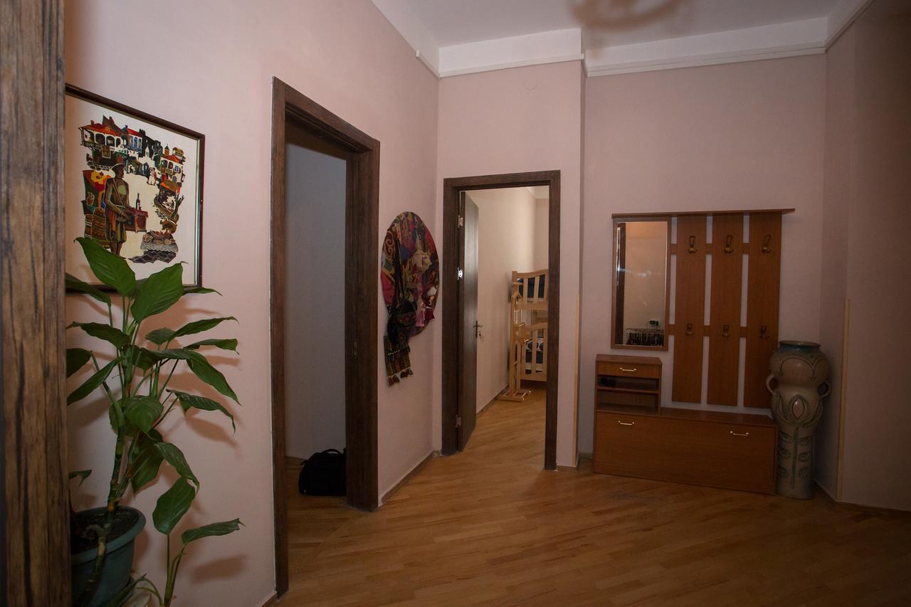 Guesthouse Hillside Tbilisi Ngoại thất bức ảnh